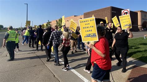 Lunds and Byerlys July 4 weekend strike averted; tentative agreement reached over wages, health care
